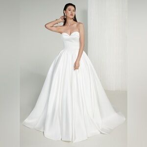 Justin Alexander Signature Joan Wedding Dress